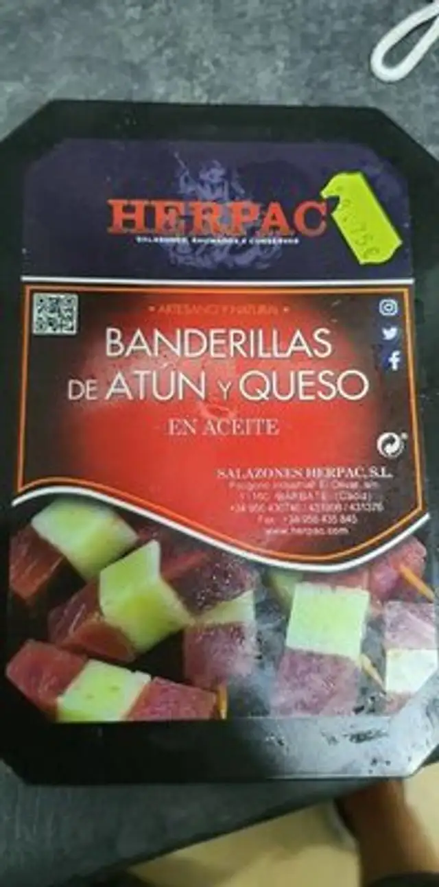 Banderillas de atun y queso