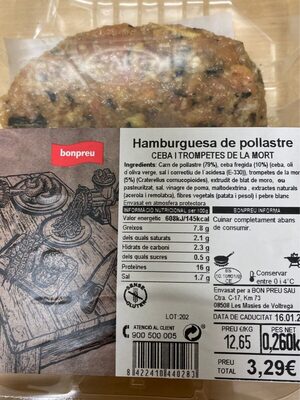 Hamburguesa de pollo con cebolla y trompetas de la muerte