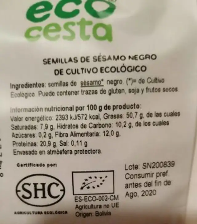 Semillas de sésamo negro nutrition facts table