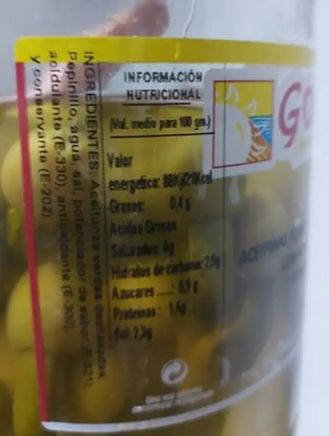 Aceitunas verdes deshuesadas con pepinillo "Kimbitos" nutrition facts table