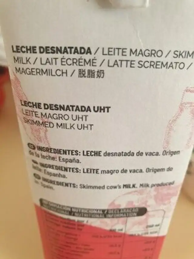 Leche desnatada UHT ingredients label