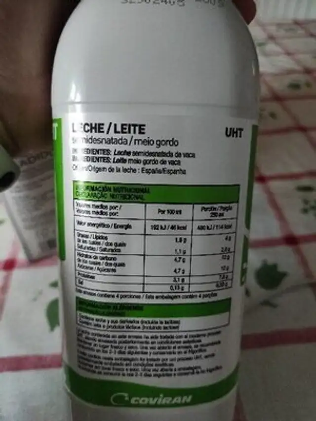 Leche semidesnatada ingredients label