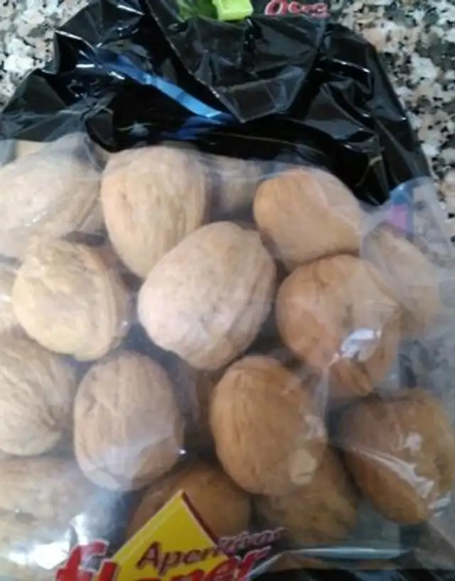 Nueces cascara