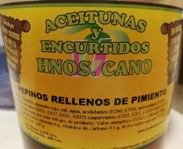Pepinos rellenos de pimiento