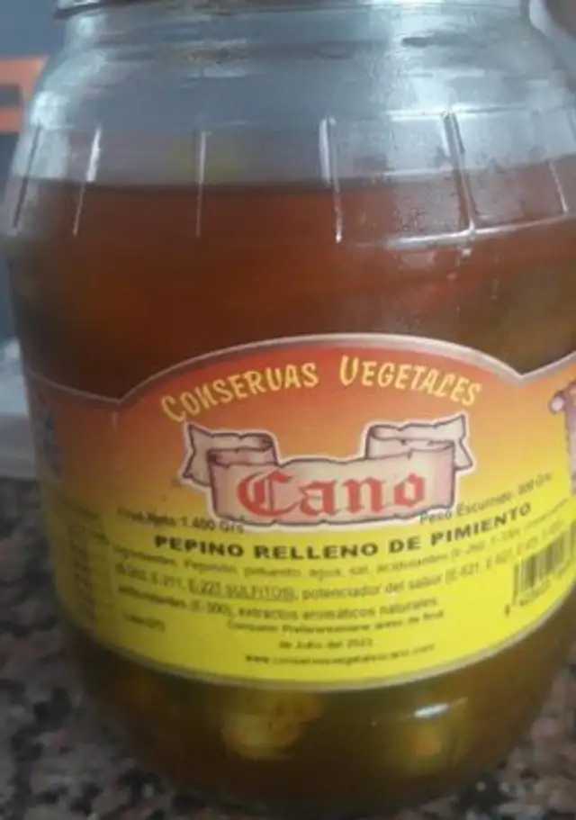 pepinillos rellenos de pimiento