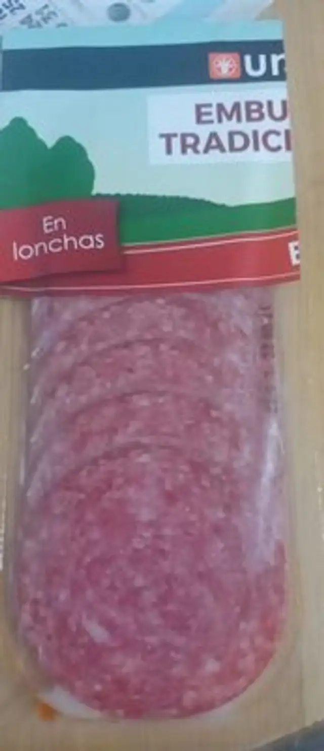 Salchichón en lonchas