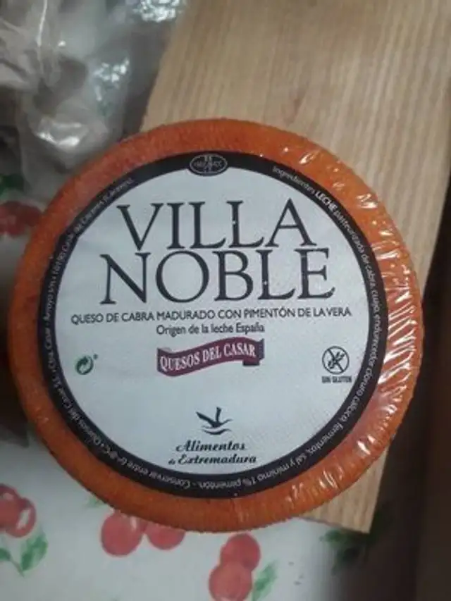 Villa Noble queso de cabra madurado con pimentón de la vera ingredients label