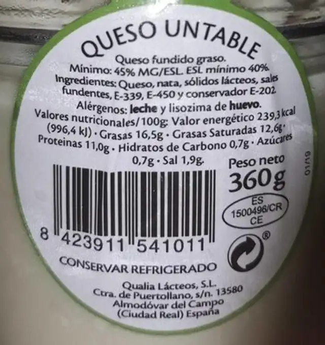 Queso untable nutrition facts table