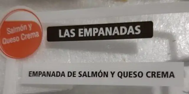 Empanada de salmón y queso crema