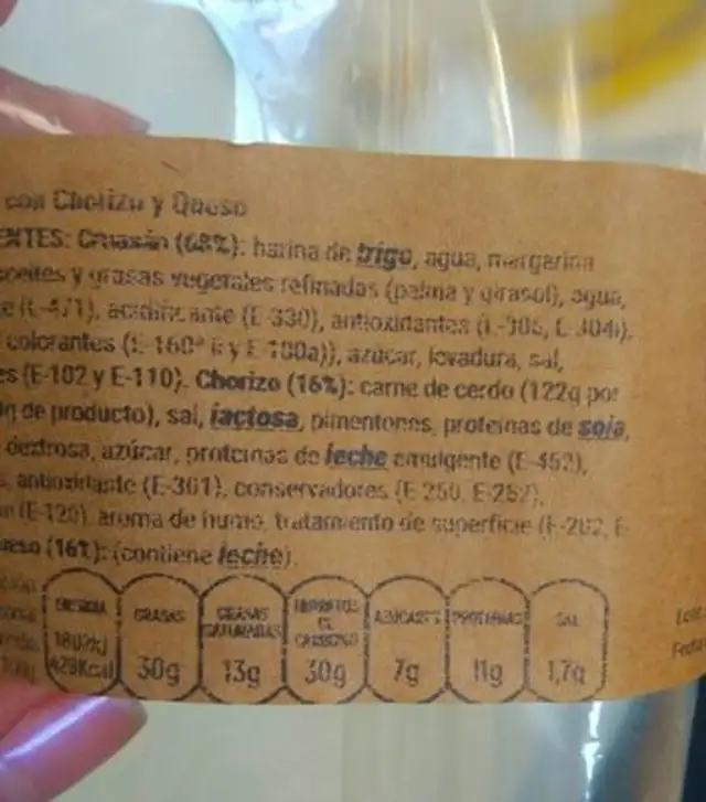 Cruasán chorizo y queso nutrition facts table