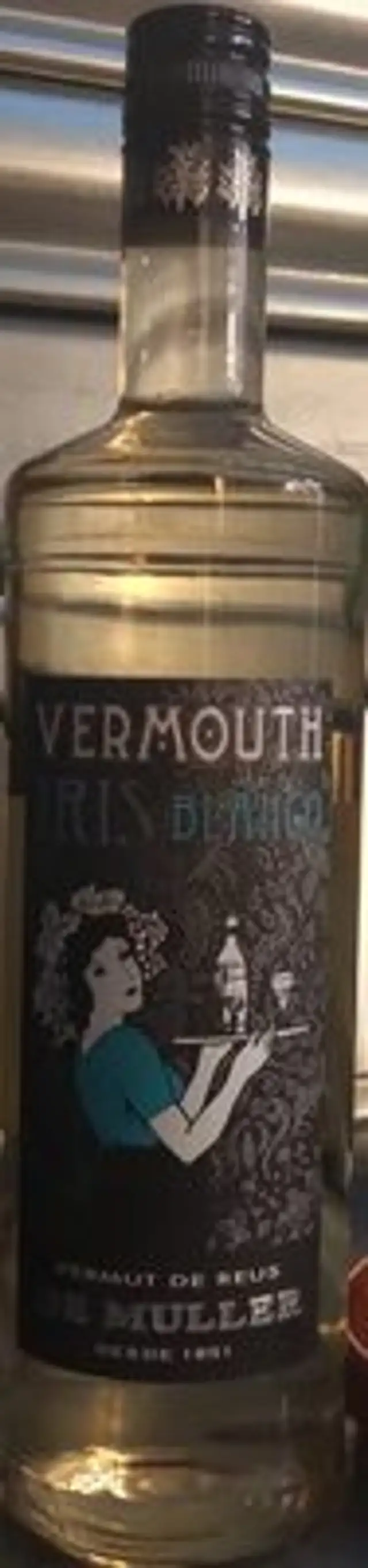 Vermout iris blanco
