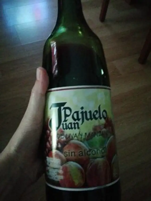 Jpajuelo de uva y manzana