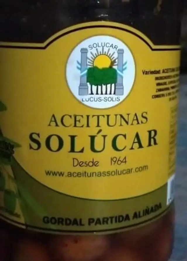 Aceitunas gordal partido aliñado