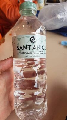 Agua mineral natural front packaging