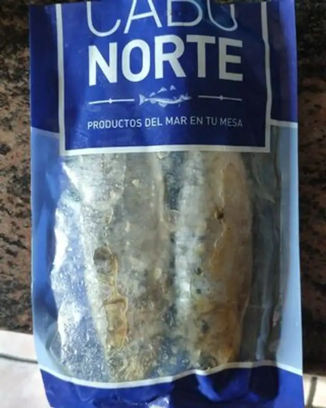 Sardinas prensadas
