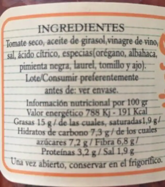 Tomate seco en aceite nutrition facts table