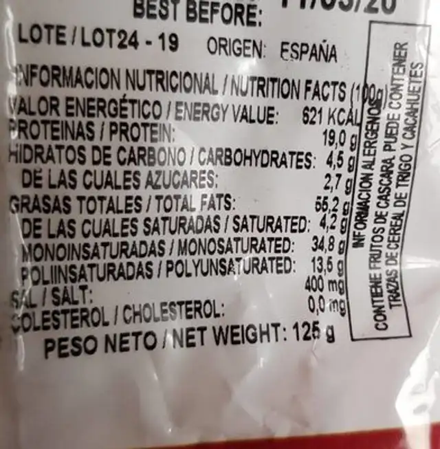Almendra repelada frita salada nutrition facts table