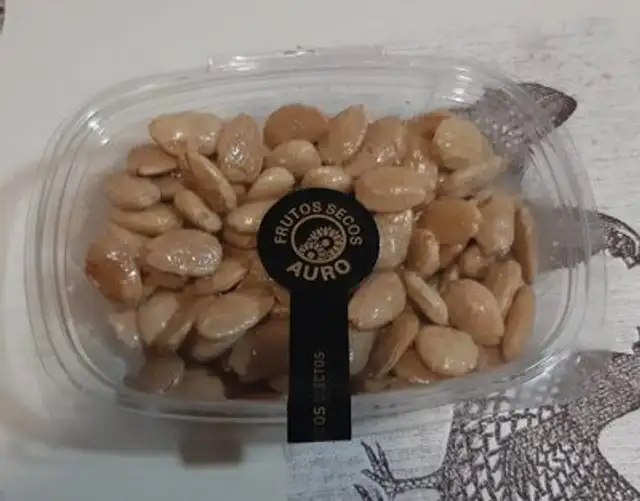 Almendra comuna frita