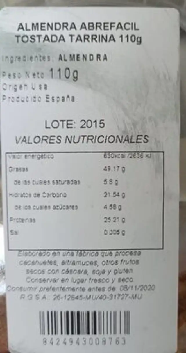 Almendra tostada nutrition facts table
