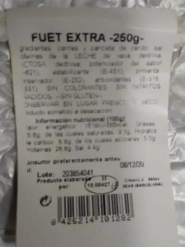 fuet extra nutrition facts table