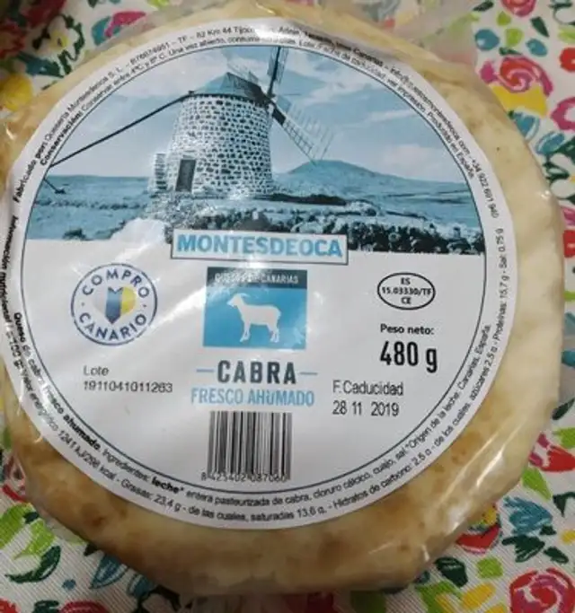Queso fresco ahumado de cabra nutrition facts table