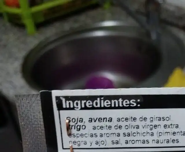 Preparado vegetal con sabor salchicha ingredients label