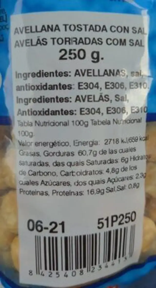 Hazelnuts nutrition facts table
