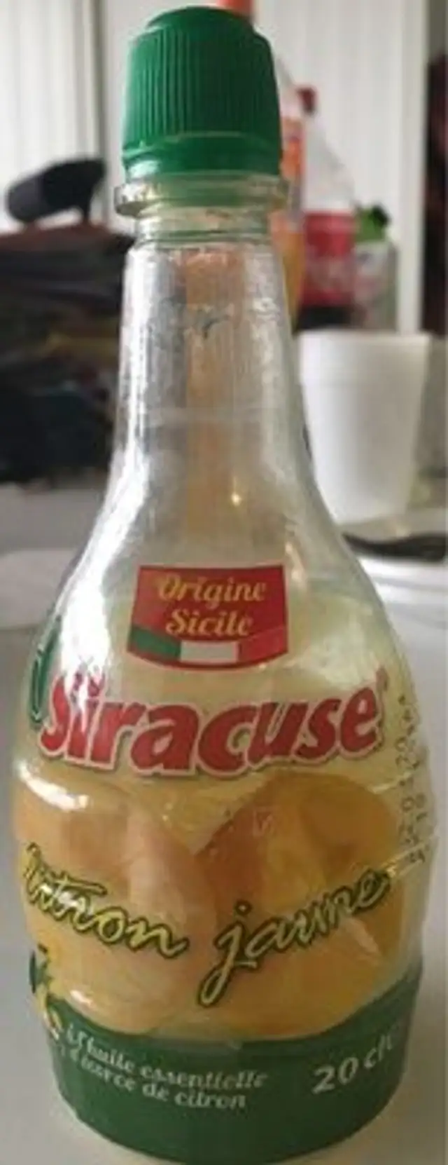 Jus et huile essentielle de citron