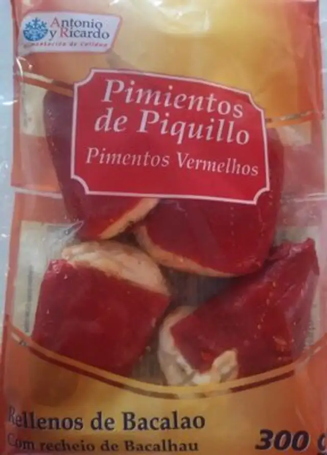 Pimientos de Piquillo Rellenos de Bacalao