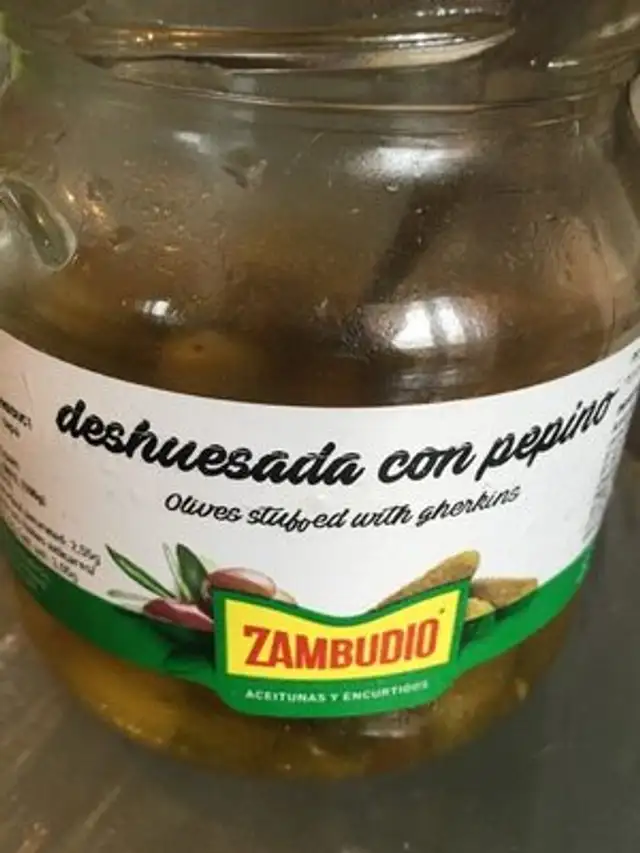 Olives vertes et cornichons