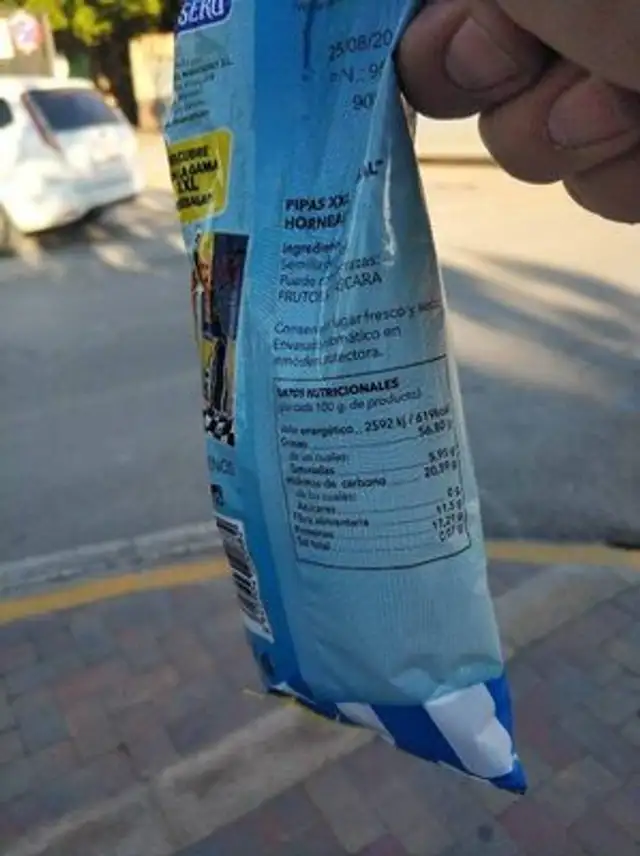 Pipas xxl sin sal 0% añadidas nutrition facts table