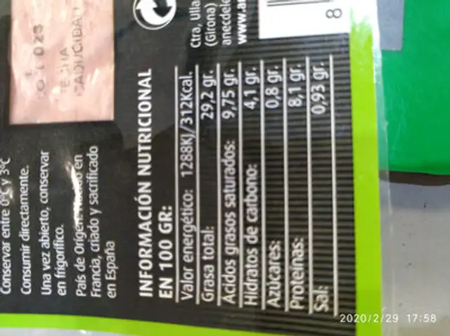 Paté de pato a las finas hierbas ingredients label