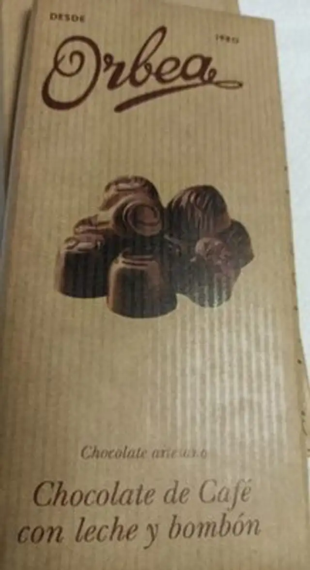 chocolate de café con leche y bombón