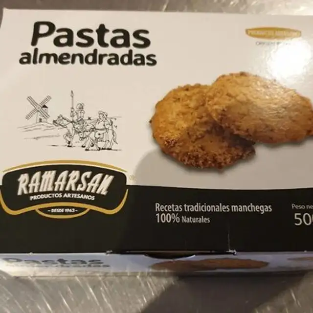 pastas almendradas front packaging