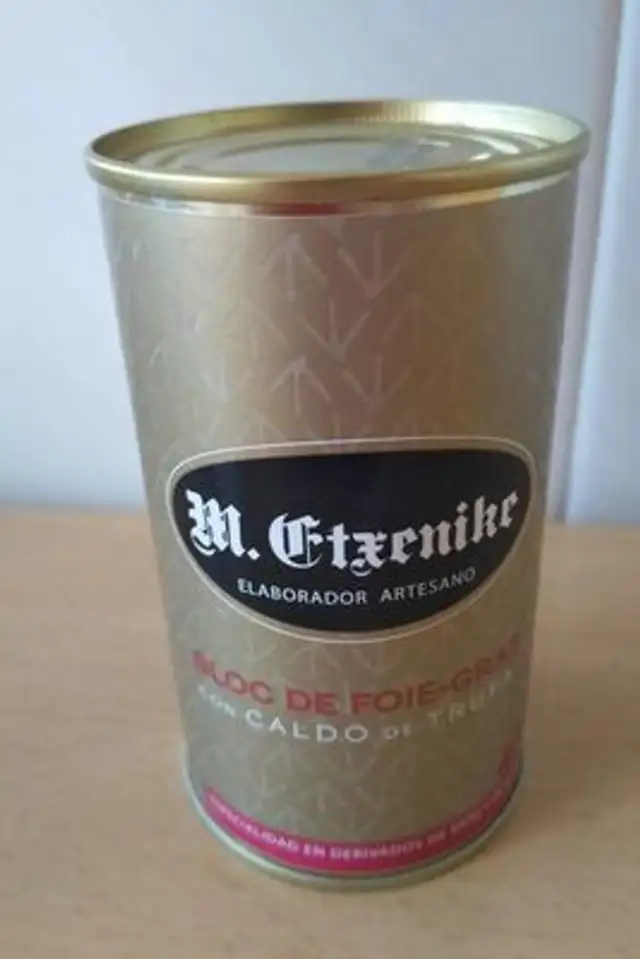 Bloc de foie-gras con caldo de trufa