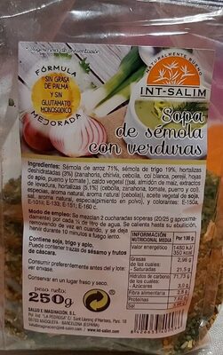 Sopa de sémola con verduras