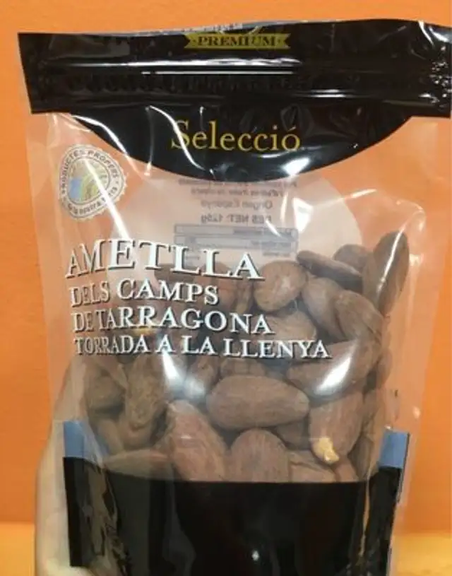 Almendras de campos de Tarragona