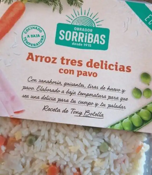 Arroz tres delicias con pavo