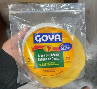 Arepa de chócolo rellena de queso front packaging