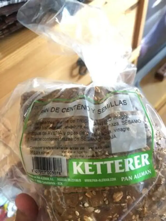 Pan de molde con centeno y semillas ingredients label