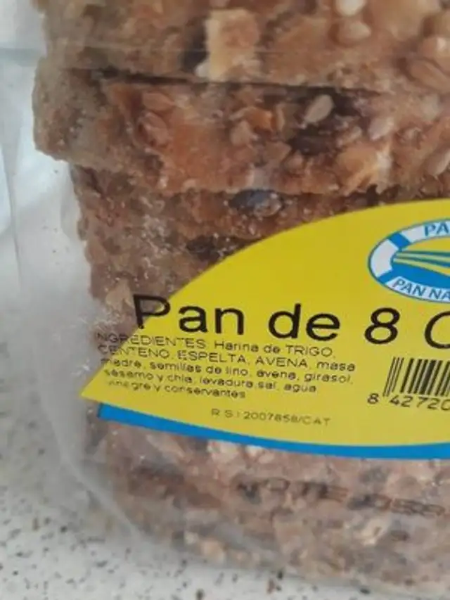 Pan de 8 cereales y semillas ingredients label