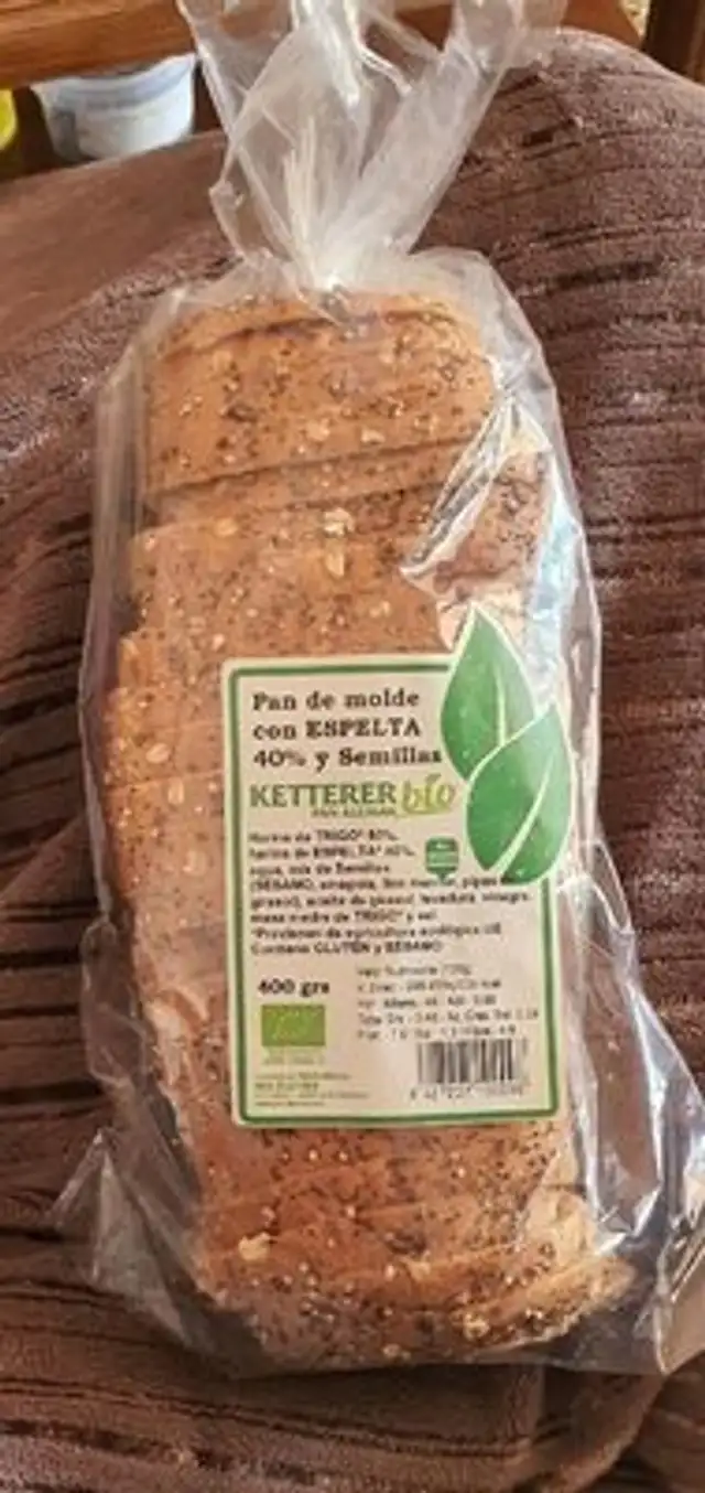 Pan de molde con espelta 40% y semillas