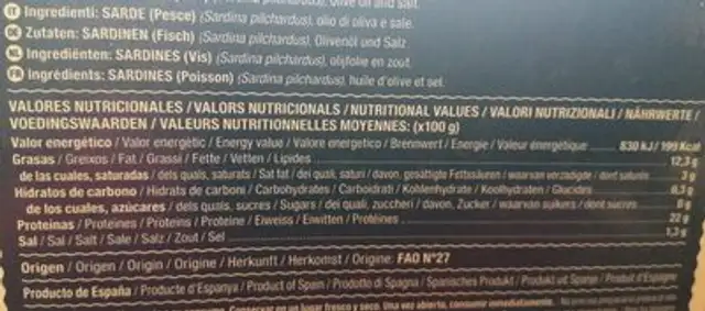 Sardineta Espinaler En Oli D'oliva 14 / 16 nutrition facts table