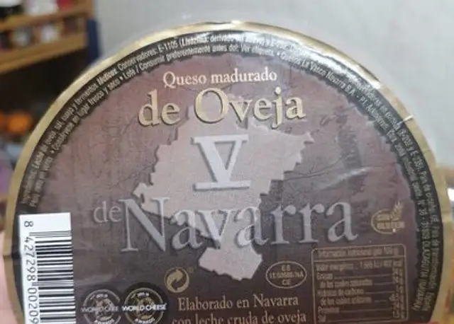 Queso maduro de oveja nutrition facts table