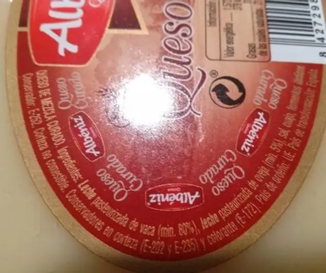 Queso curado nutrition facts table