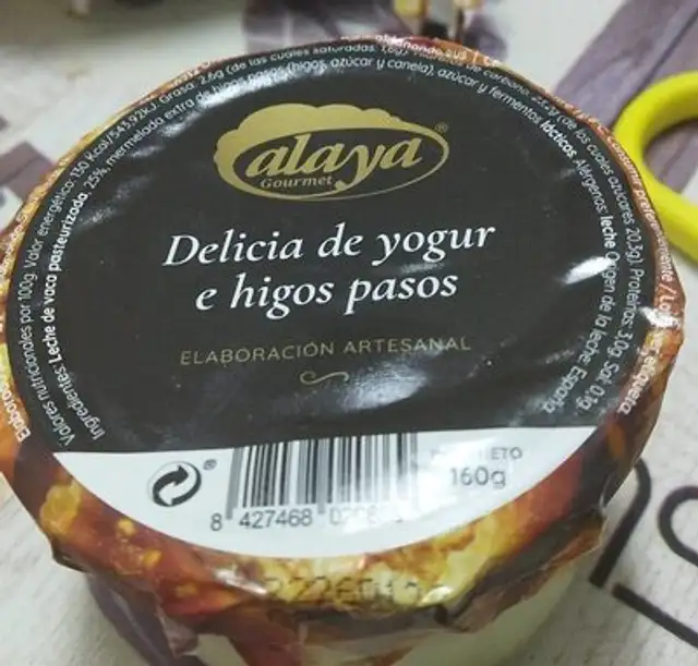 Delicia de yogur e higos pasos