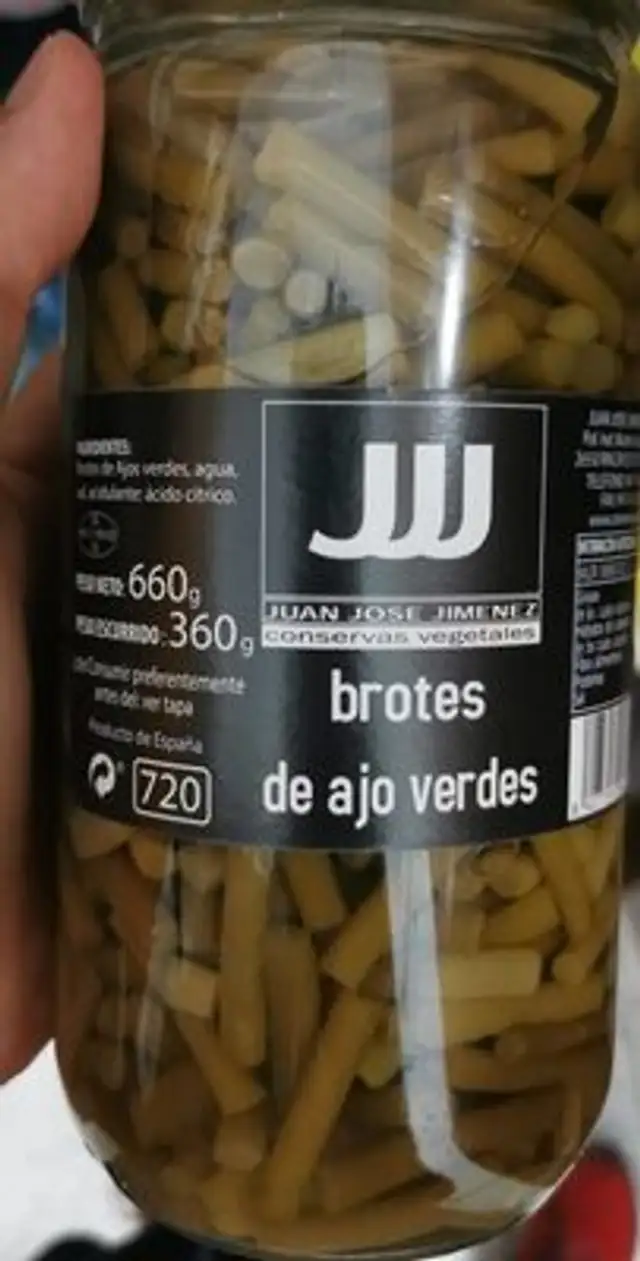 Brotes de ajo verdes