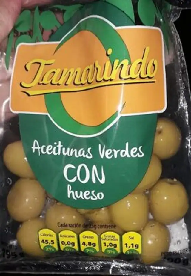 Aceitunas verdes con hueso