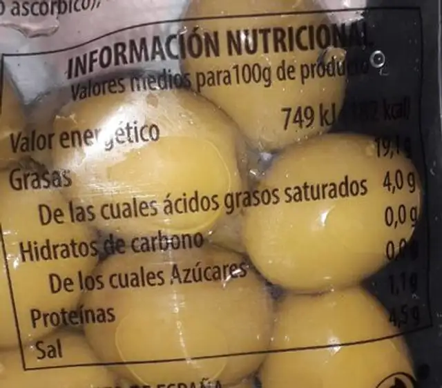 Aceitunas verdes con hueso nutrition facts table
