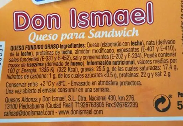 Queso para sándwich nutrition facts table